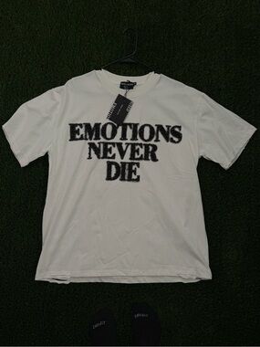 Unbranded White 'Emotions Never Die' Graphic Short-Sleeve Tee